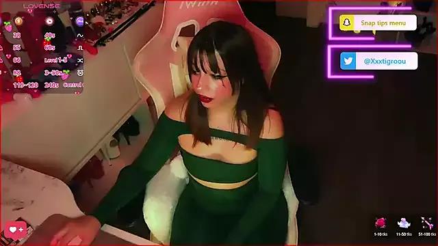 Autumn_Nighht on StripChat