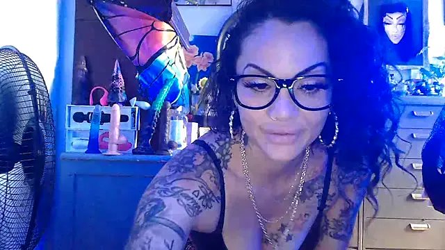 Freechat Av3ryyBe3 on StripChat