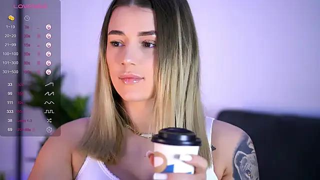 Freechat BabbyAisha on StripChat