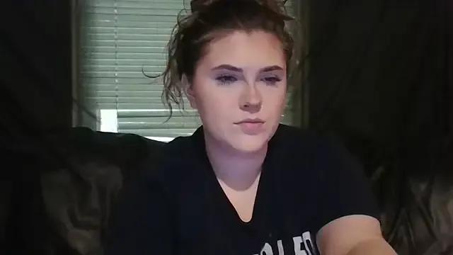 babyizzie on StripChat