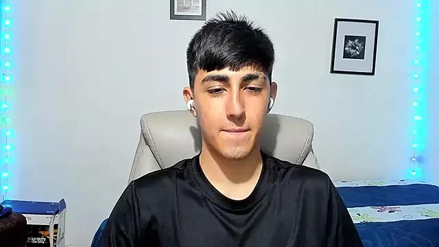 Join StripChat's Babymaik babymaik from StripChat