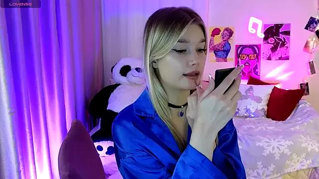 BattyMelody on StripChat 