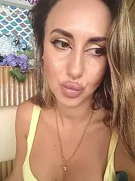 Bella-Grace from StripChat