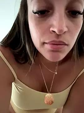 BelleLouiseVp from StripChat