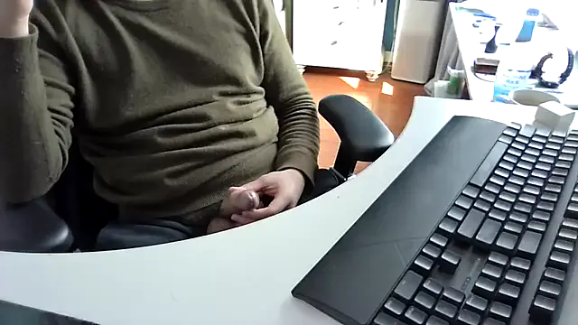 StripChat big-pig is Freechat big-pig — cum