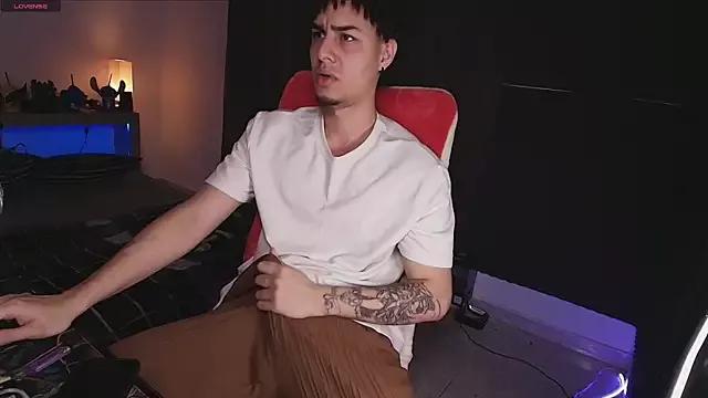 bigryann23 on StripChat