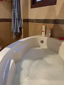 Bina-Temptation — Nackt