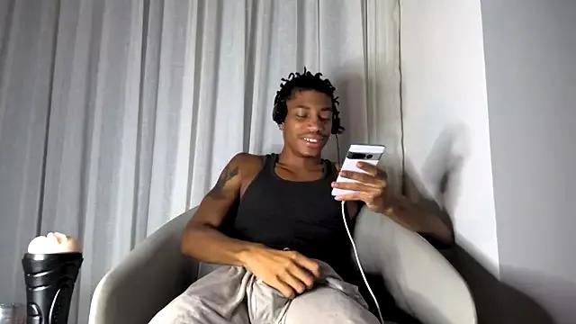 BlackBullTitus on StripChat