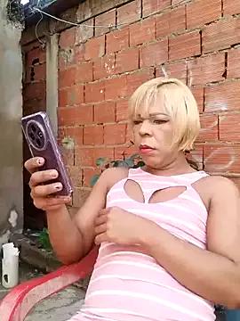 Freechat blondebitchlitle on StripChat