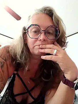 Blondejenn