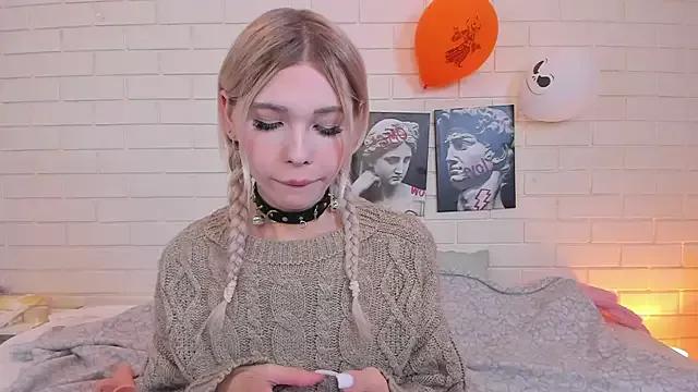 Admire StripChat's Blondy_Fina Blondy_Fina from StripChat