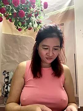 Admire Bollozzy_89, she wants to masturbate for you Bollozzy_89 from StripChat