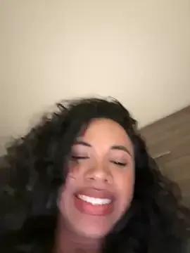 Freechat Brunettexio on StripChat