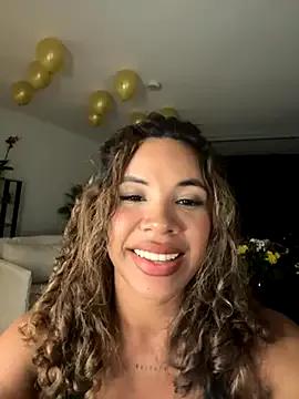 Freechat Brunettexio on StripChat