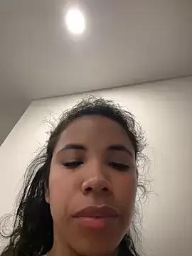 Freechat Brunettexio on StripChat