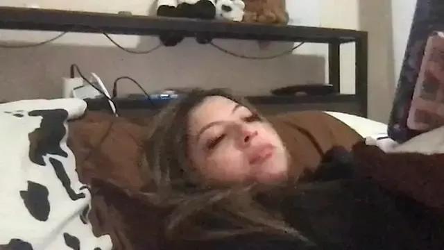 Admire StripChat's Bunnygorl12 bunnygorl12 from StripChat