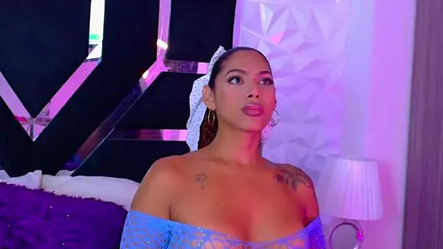 BunnyNicolle on StripChat 