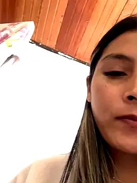 Cami_Leon2 from StripChat