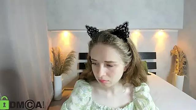 Camilla_Kelly on StripChat