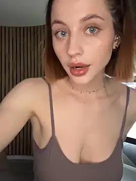 Camilla_Railian on StripChat