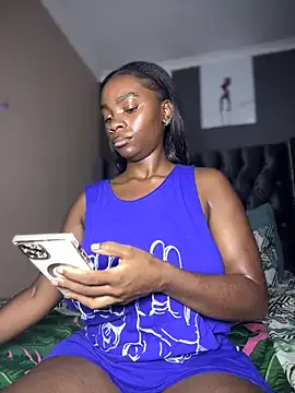 Freechat Candy-Heart on StripChat