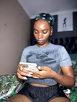 Freechat Candy-Heart on StripChat