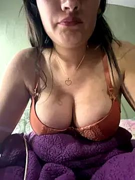 carolina31paris1 from StripChat