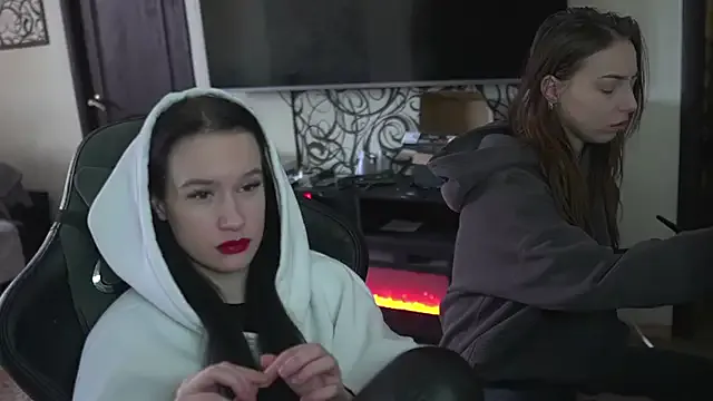 Carolina_G0lden — to the computer