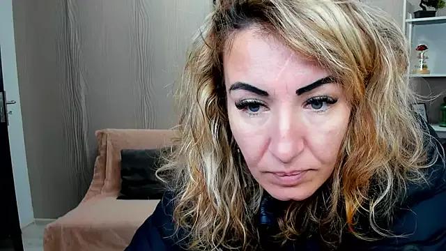 Cassandra_Hotty on StripChat 