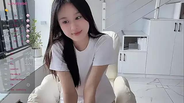 Cassie-20 on StripChat 