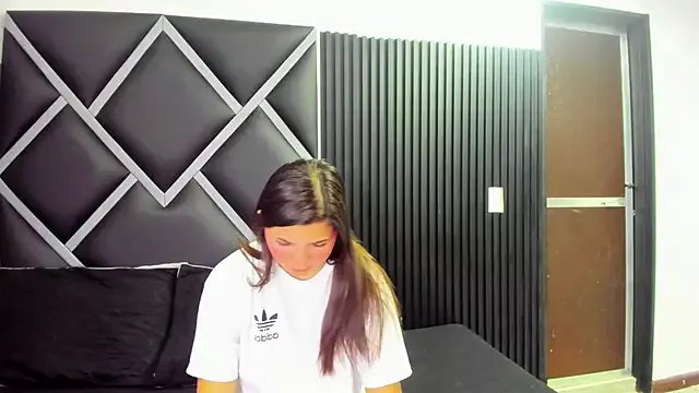 Freechat Charlotte-Star on StripChat