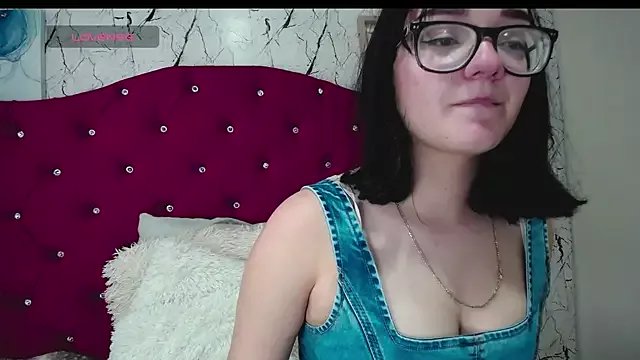 Freechat charlotte1-ls on StripChat