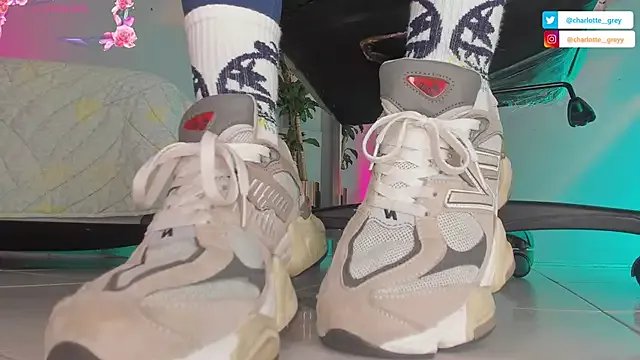 Freechat charlotte__grey on StripChat