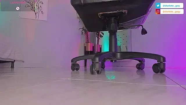 Freechat charlotte__grey on StripChat