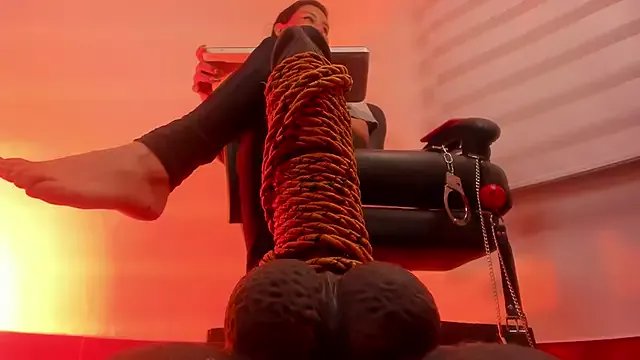 Freechat charlotte_joliedart on StripChat