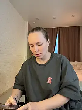 Charming_Daphny on StripChat