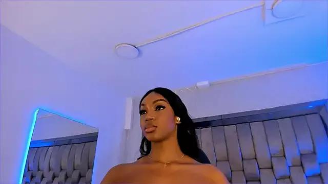 ChaynnaCooper on StripChat