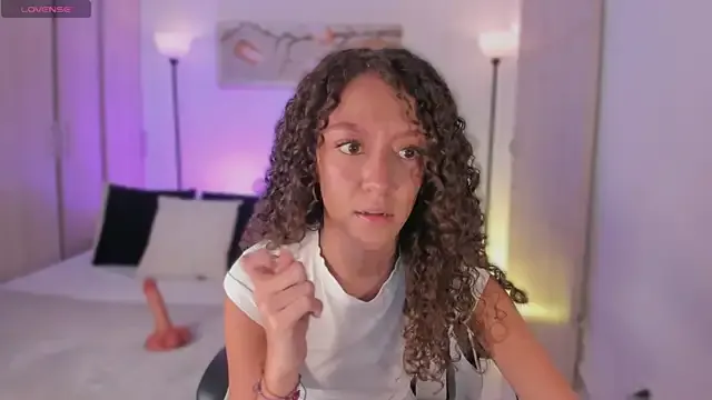 Freechat ChloeMoreti on StripChat