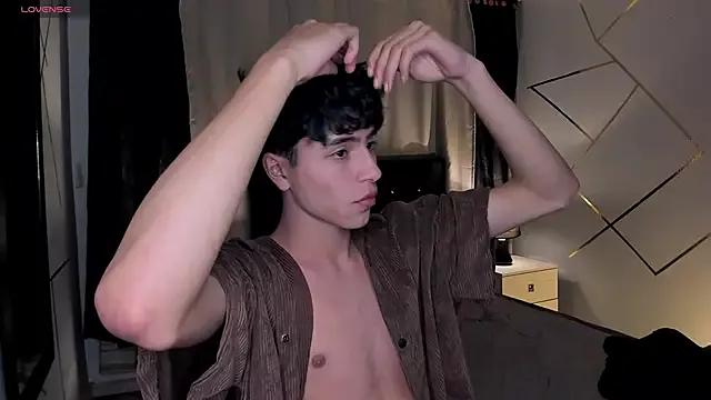 Freechat Christopher_77 on StripChat