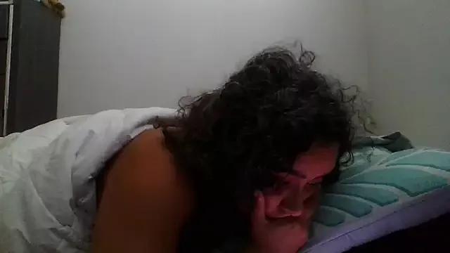 cinnaminnie from StripChat