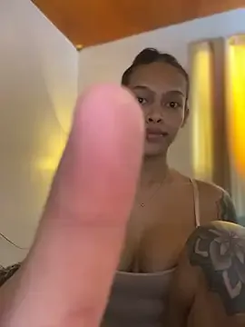 ClaryFrayx on StripChat