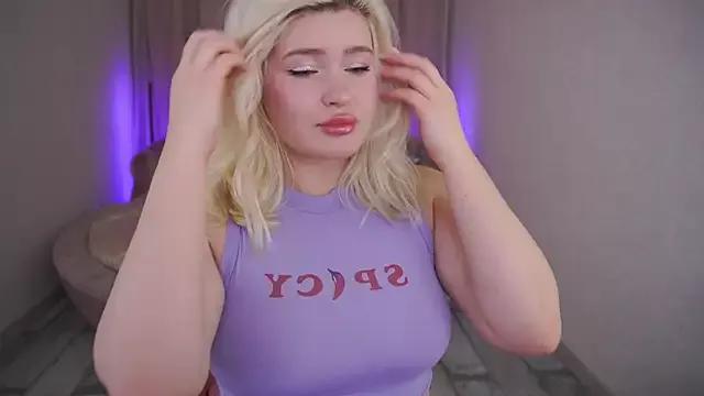 CocoSecretss on StripChat 