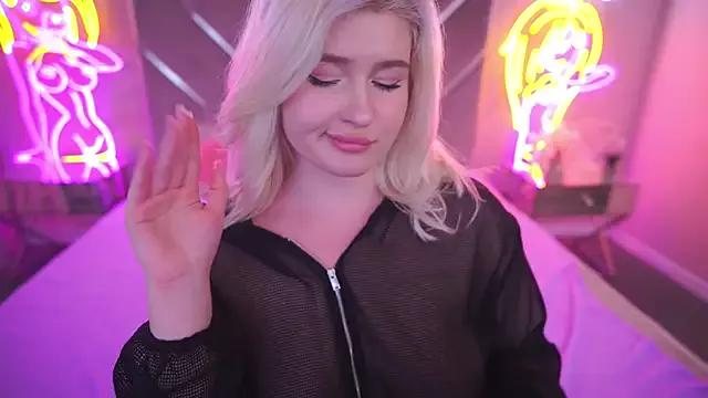 CocoSecretss on StripChat 