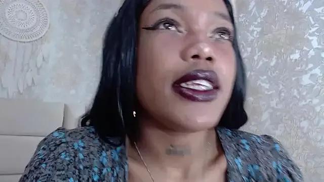 Freechat CrystalBrooke3x on StripChat