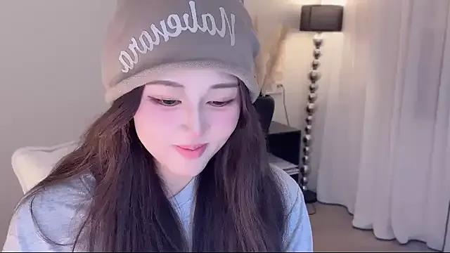 Cure-uuuuuuuu on StripChat