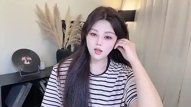 Cure-uuuuuuuu on StripChat