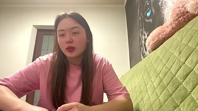 CurietHana1 — Squeeze ass