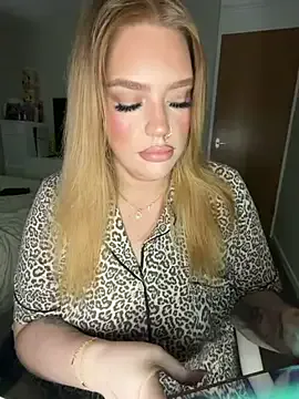 CurvyGirlMyla
