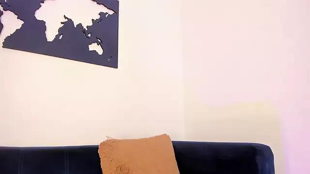 CurvyViolet on StripChat 