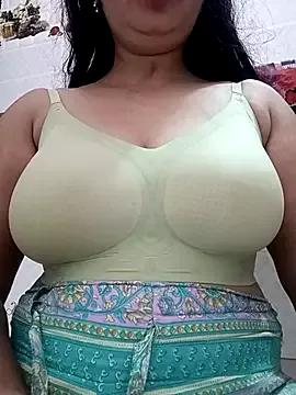 Freechat cute-mahek on StripChat
